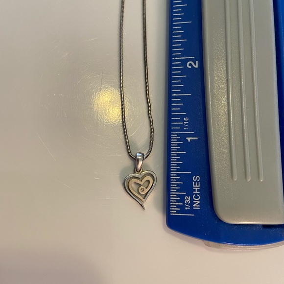 Heart Pendant Necklace and Box - Picture 3 of 10